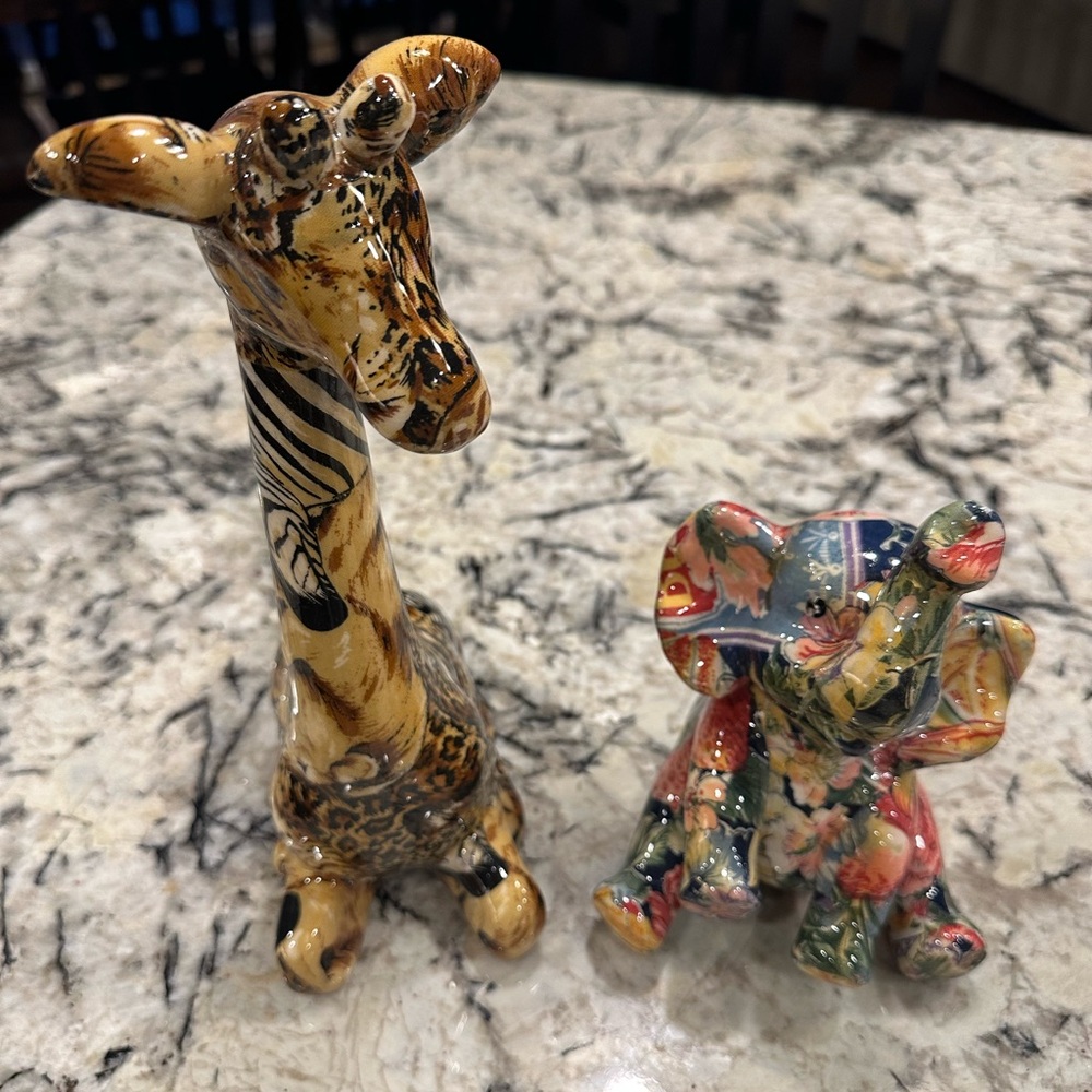 EUC La Vie Safari Decoupage Porcelain Elephant and Giraffe Figurine Set